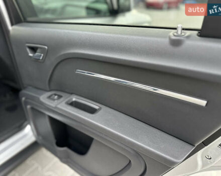 Серый Додж Джорни, объемом двигателя 1.97 л и пробегом 194 тыс. км за 7650 $, фото 87 на Automoto.ua