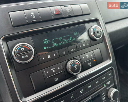 Серый Додж Джорни, объемом двигателя 1.97 л и пробегом 194 тыс. км за 7650 $, фото 61 на Automoto.ua