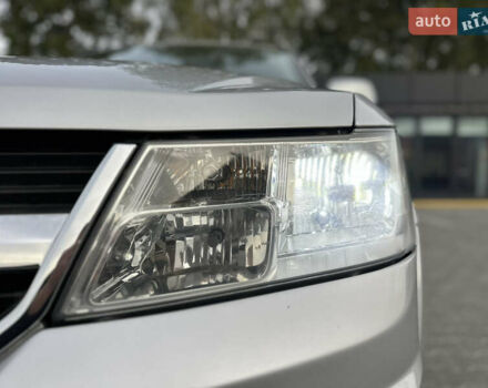 Серый Додж Джорни, объемом двигателя 1.97 л и пробегом 194 тыс. км за 7650 $, фото 6 на Automoto.ua