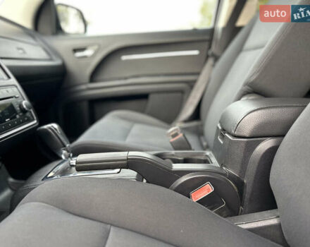 Серый Додж Джорни, объемом двигателя 1.97 л и пробегом 194 тыс. км за 7650 $, фото 71 на Automoto.ua