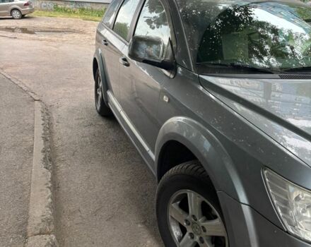 Серый Додж Джорни, объемом двигателя 2.4 л и пробегом 290 тыс. км за 5000 $, фото 3 на Automoto.ua