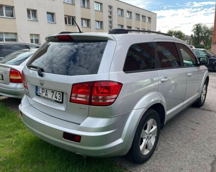 Сірий Додж Джорні, об'ємом двигуна 2 л та пробігом 230 тис. км за 4643 $, фото 2 на Automoto.ua