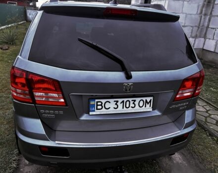 Сірий Додж Джорні, об'ємом двигуна 2 л та пробігом 230 тис. км за 10000 $, фото 2 на Automoto.ua