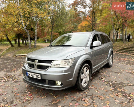 Серый Додж Джорни, объемом двигателя 1.97 л и пробегом 250 тыс. км за 8499 $, фото 1 на Automoto.ua
