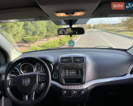 Серый Додж Джорни, объемом двигателя 2.36 л и пробегом 270 тыс. км за 9790 $, фото 17 на Automoto.ua