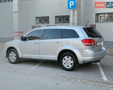 Серый Додж Джорни, объемом двигателя 2.36 л и пробегом 272 тыс. км за 9300 $, фото 4 на Automoto.ua