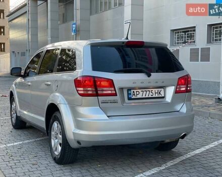 Серый Додж Джорни, объемом двигателя 2.36 л и пробегом 272 тыс. км за 9300 $, фото 5 на Automoto.ua