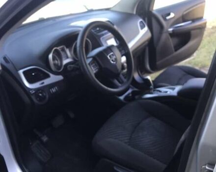 Серый Додж Джорни, объемом двигателя 2.36 л и пробегом 240 тыс. км за 10500 $, фото 3 на Automoto.ua