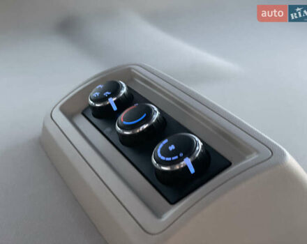 Серый Додж Джорни, объемом двигателя 2.36 л и пробегом 270 тыс. км за 9790 $, фото 24 на Automoto.ua