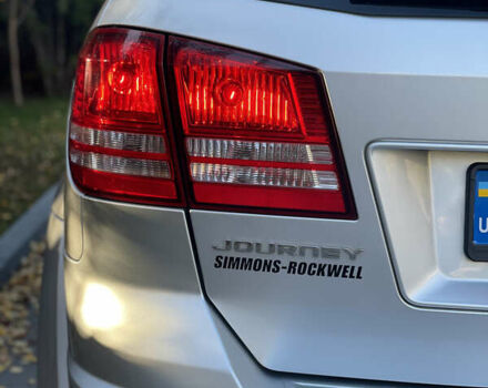 Серый Додж Джорни, объемом двигателя 2.36 л и пробегом 270 тыс. км за 9790 $, фото 13 на Automoto.ua