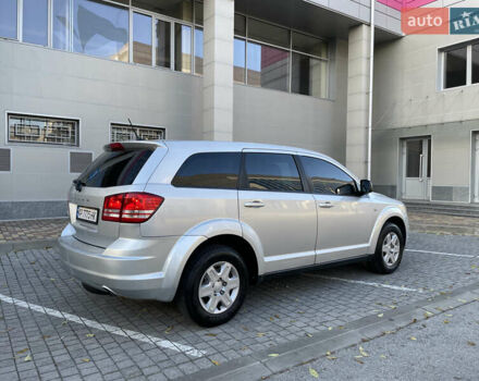 Серый Додж Джорни, объемом двигателя 2.36 л и пробегом 270 тыс. км за 9790 $, фото 9 на Automoto.ua