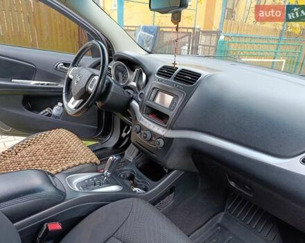 Серый Додж Джорни, объемом двигателя 2.36 л и пробегом 288 тыс. км за 8999 $, фото 7 на Automoto.ua