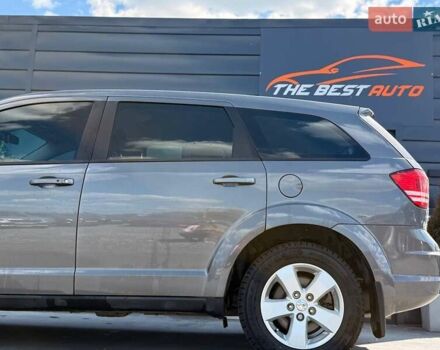 Серый Додж Джорни, объемом двигателя 2.36 л и пробегом 177 тыс. км за 9800 $, фото 4 на Automoto.ua