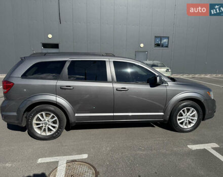 Серый Додж Джорни, объемом двигателя 2.4 л и пробегом 310 тыс. км за 8200 $, фото 5 на Automoto.ua