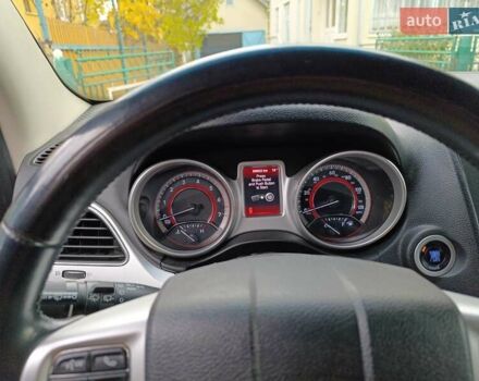 Серый Додж Джорни, объемом двигателя 2.36 л и пробегом 288 тыс. км за 8999 $, фото 6 на Automoto.ua