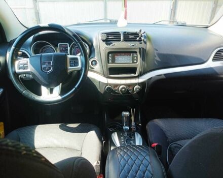 Сірий Додж Джорні, об'ємом двигуна 2.4 л та пробігом 260 тис. км за 9300 $, фото 7 на Automoto.ua