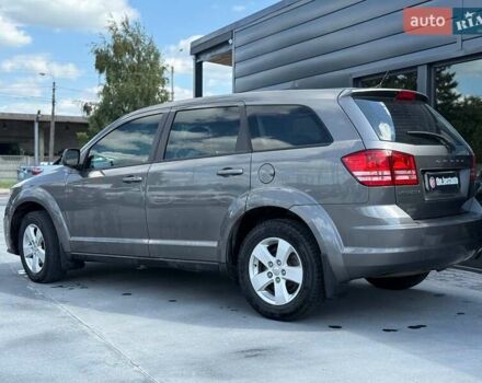 Серый Додж Джорни, объемом двигателя 2.36 л и пробегом 177 тыс. км за 9800 $, фото 2 на Automoto.ua