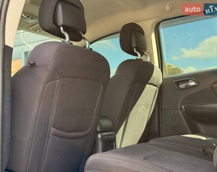 Серый Додж Джорни, объемом двигателя 2.36 л и пробегом 177 тыс. км за 9800 $, фото 28 на Automoto.ua