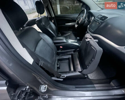 Сірий Додж Джорні, об'ємом двигуна 3.6 л та пробігом 157 тис. км за 12900 $, фото 17 на Automoto.ua