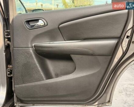 Серый Додж Джорни, объемом двигателя 2.36 л и пробегом 177 тыс. км за 9800 $, фото 35 на Automoto.ua