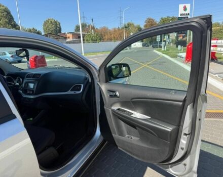 Серый Додж Джорни, объемом двигателя 2.4 л и пробегом 137 тыс. км за 10000 $, фото 12 на Automoto.ua