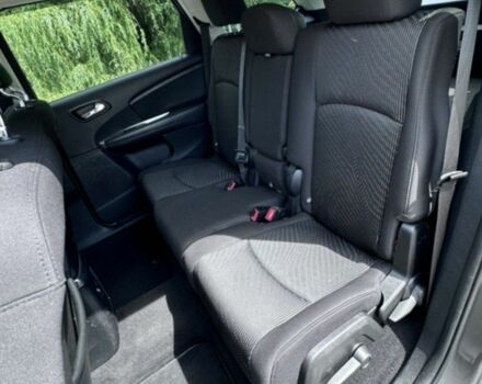 Серый Додж Джорни, объемом двигателя 2.4 л и пробегом 258 тыс. км за 9000 $, фото 3 на Automoto.ua