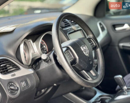 Сірий Додж Джорні, об'ємом двигуна 2.36 л та пробігом 142 тис. км за 10000 $, фото 6 на Automoto.ua