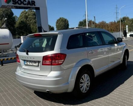 Серый Додж Джорни, объемом двигателя 2.4 л и пробегом 137 тыс. км за 10000 $, фото 3 на Automoto.ua