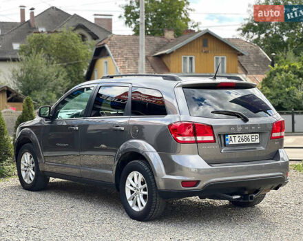 Сірий Додж Джорні, об'ємом двигуна 2.36 л та пробігом 142 тис. км за 10000 $, фото 5 на Automoto.ua