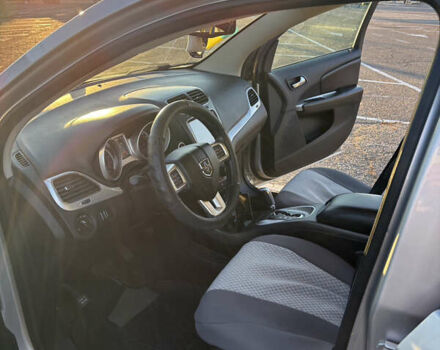 Сірий Додж Джорні, об'ємом двигуна 2.4 л та пробігом 120 тис. км за 9700 $, фото 5 на Automoto.ua