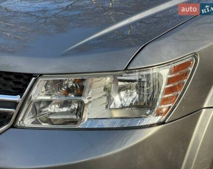 Серый Додж Джорни, объемом двигателя 3.6 л и пробегом 189 тыс. км за 8950 $, фото 5 на Automoto.ua