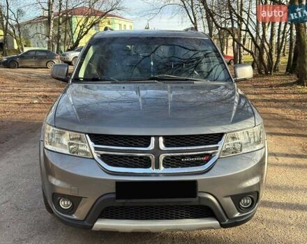 Серый Додж Джорни, объемом двигателя 3.6 л и пробегом 189 тыс. км за 8950 $, фото 2 на Automoto.ua