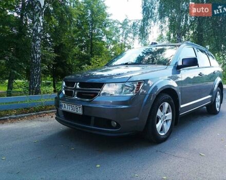 Сірий Додж Джорні, об'ємом двигуна 2.4 л та пробігом 260 тис. км за 10400 $, фото 2 на Automoto.ua