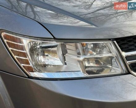 Серый Додж Джорни, объемом двигателя 3.6 л и пробегом 189 тыс. км за 8950 $, фото 6 на Automoto.ua