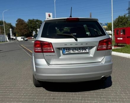 Серый Додж Джорни, объемом двигателя 2.4 л и пробегом 137 тыс. км за 10000 $, фото 5 на Automoto.ua