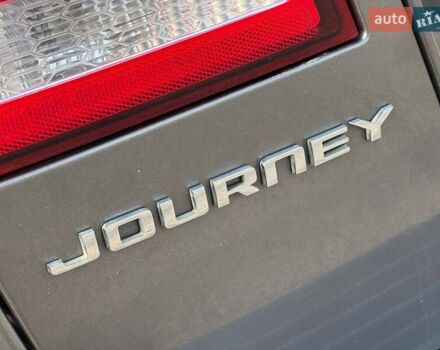 Серый Додж Джорни, объемом двигателя 3.6 л и пробегом 189 тыс. км за 8950 $, фото 17 на Automoto.ua