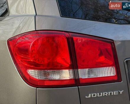Серый Додж Джорни, объемом двигателя 3.6 л и пробегом 189 тыс. км за 8950 $, фото 15 на Automoto.ua