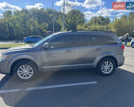 Серый Додж Джорни, объемом двигателя 2.4 л и пробегом 310 тыс. км за 8200 $, фото 1 на Automoto.ua