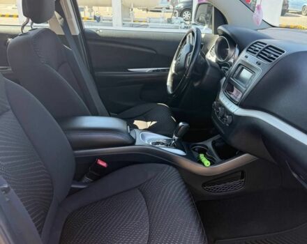 Серый Додж Джорни, объемом двигателя 2.4 л и пробегом 137 тыс. км за 10000 $, фото 7 на Automoto.ua