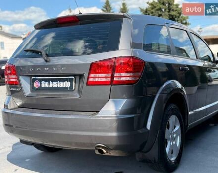 Серый Додж Джорни, объемом двигателя 2.36 л и пробегом 177 тыс. км за 9800 $, фото 6 на Automoto.ua
