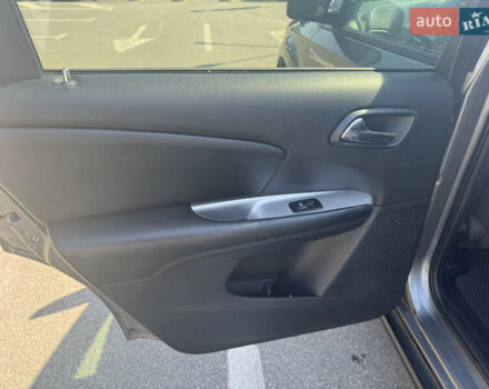 Серый Додж Джорни, объемом двигателя 2.4 л и пробегом 310 тыс. км за 8200 $, фото 12 на Automoto.ua