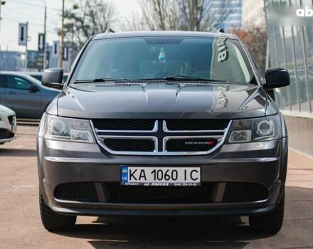 Серый Додж Джорни, объемом двигателя 2.4 л и пробегом 333 тыс. км за 9300 $, фото 1 на Automoto.ua
