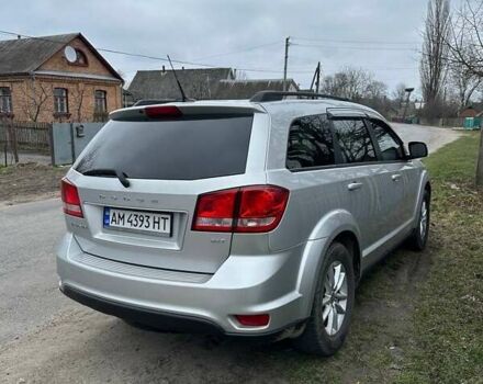 Серый Додж Джорни, объемом двигателя 2.36 л и пробегом 192 тыс. км за 10500 $, фото 2 на Automoto.ua