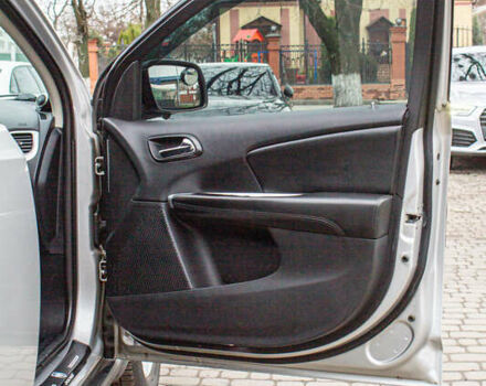 Серый Додж Джорни, объемом двигателя 2.36 л и пробегом 206 тыс. км за 10500 $, фото 14 на Automoto.ua