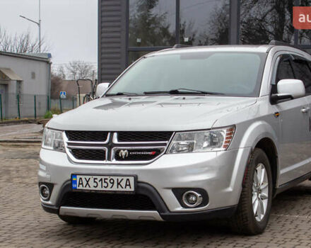 Серый Додж Джорни, объемом двигателя 2.36 л и пробегом 206 тыс. км за 10500 $, фото 3 на Automoto.ua