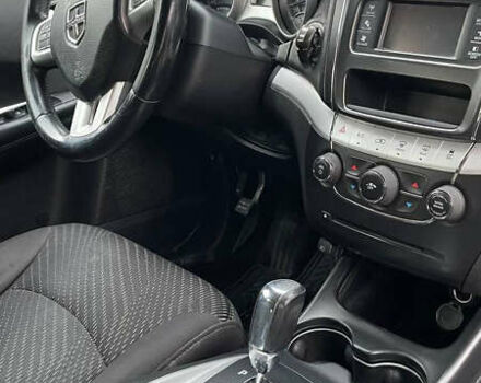 Серый Додж Джорни, объемом двигателя 2.36 л и пробегом 290 тыс. км за 8300 $, фото 3 на Automoto.ua