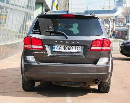 Серый Додж Джорни, объемом двигателя 2.4 л и пробегом 333 тыс. км за 9300 $, фото 6 на Automoto.ua