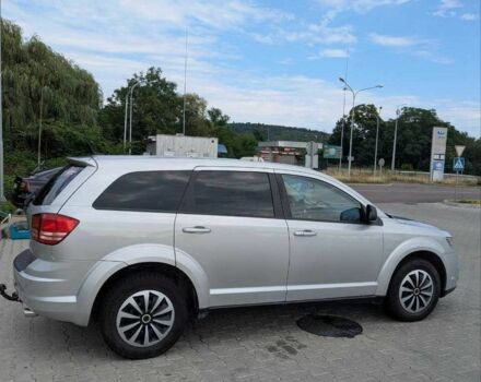 Серый Додж Джорни, объемом двигателя 2.4 л и пробегом 228 тыс. км за 11399 $, фото 2 на Automoto.ua