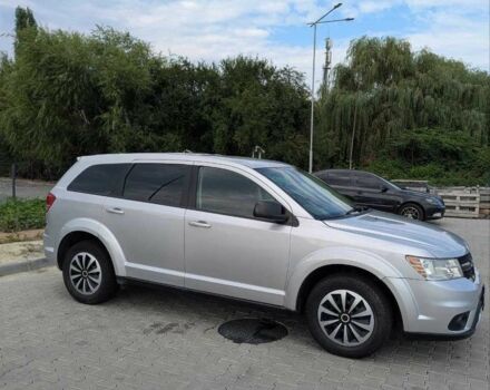 Серый Додж Джорни, объемом двигателя 2.4 л и пробегом 228 тыс. км за 11399 $, фото 1 на Automoto.ua