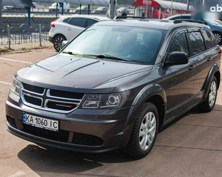 Серый Додж Джорни, объемом двигателя 2.4 л и пробегом 333 тыс. км за 9300 $, фото 2 на Automoto.ua